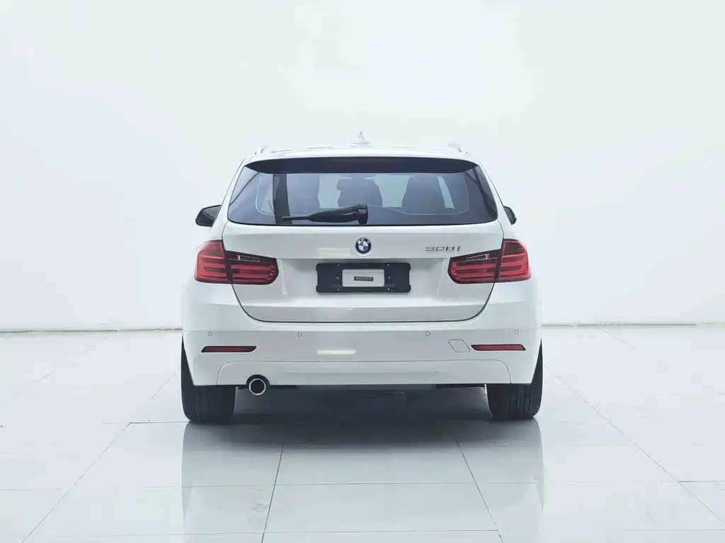 BMW 3 Series 2016 — фото 17