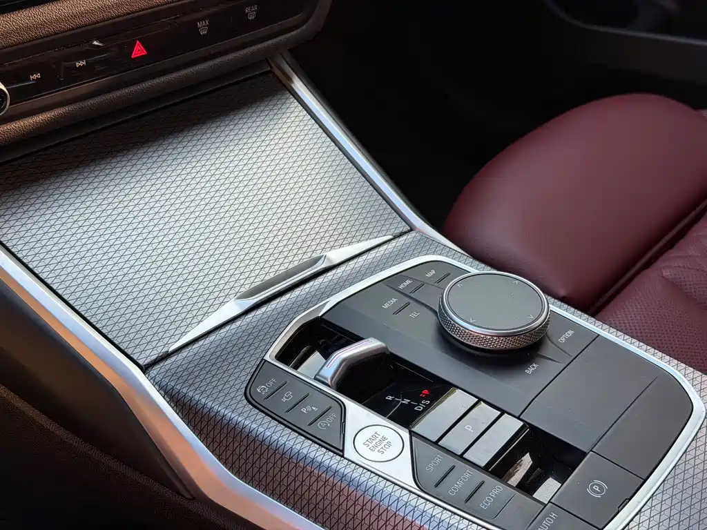 BMW 3 Series 2023 — фото 10