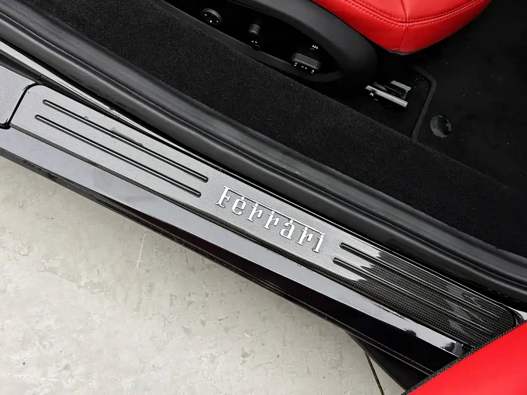 Ferrari F8 2022 — фото 22