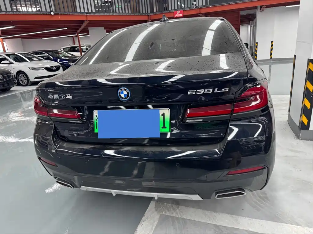 BMW 5 Series New Energy 2022 — фото 12