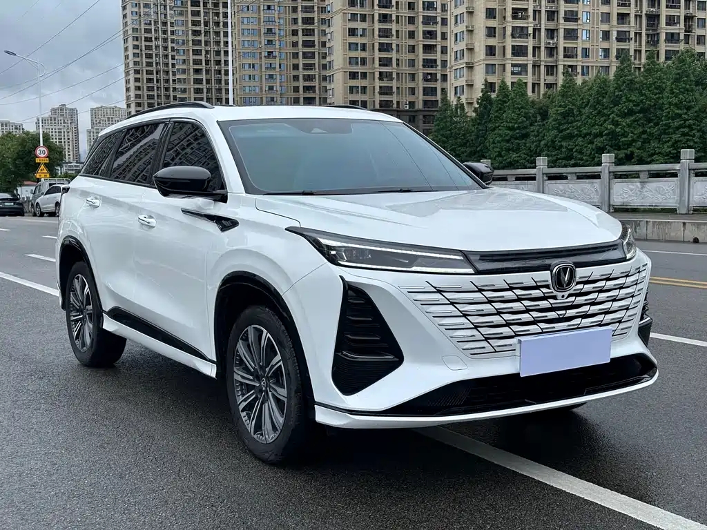 Changan CS75 PLUS 2024 — фото 3