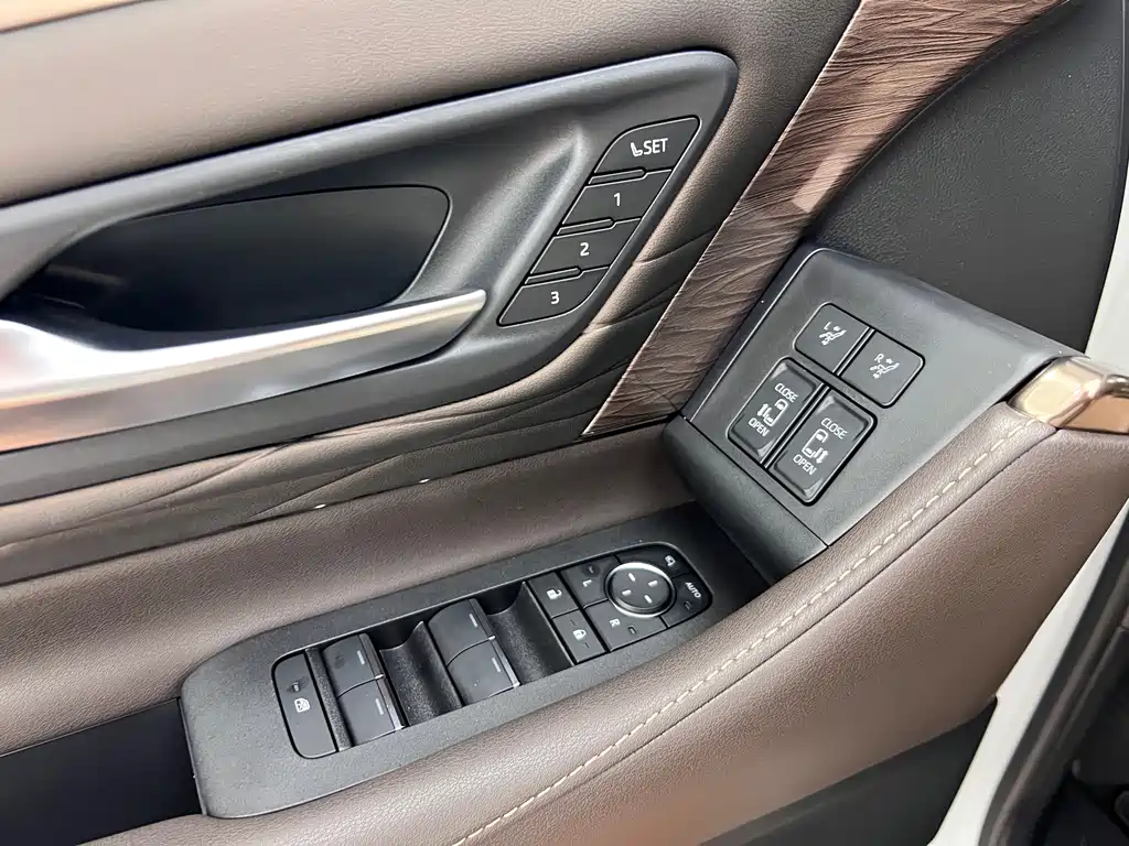 Toyota Vellfire 2025 — фото 15