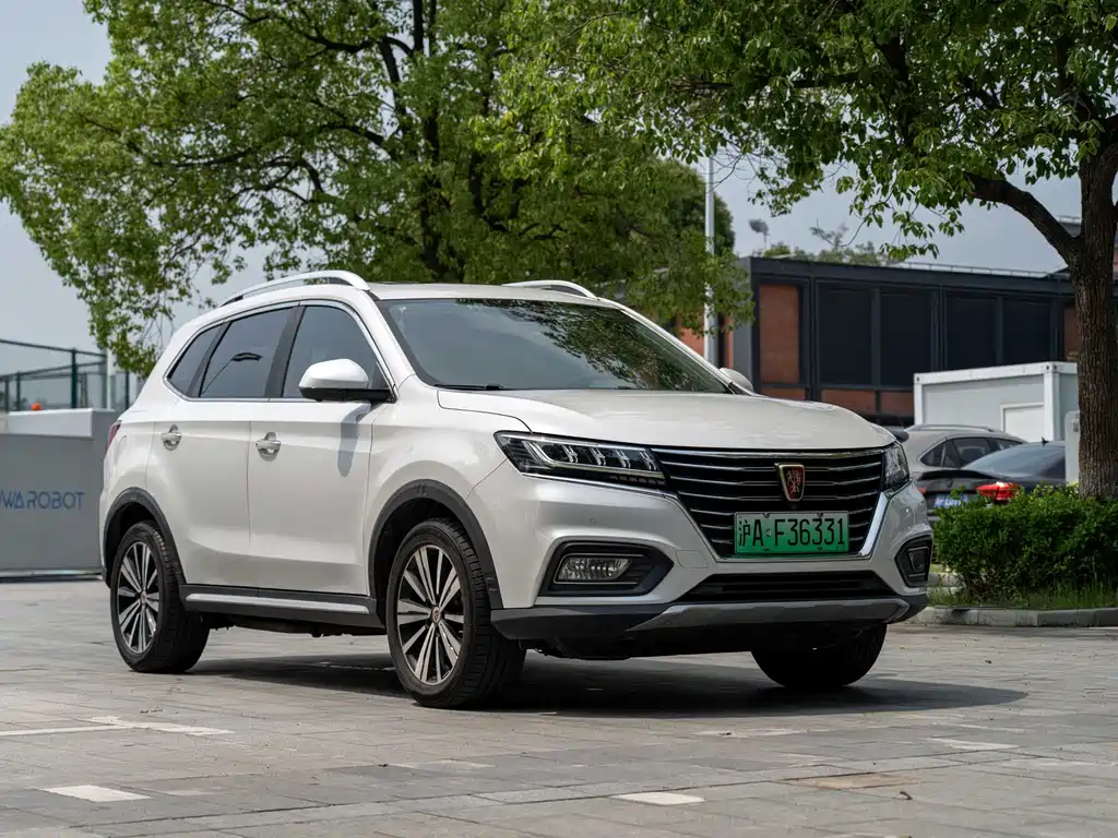 Roewe RX5 New Energy 2017 — фото 18