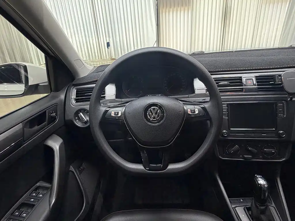 Volkswagen Santana 2019 — фото 10