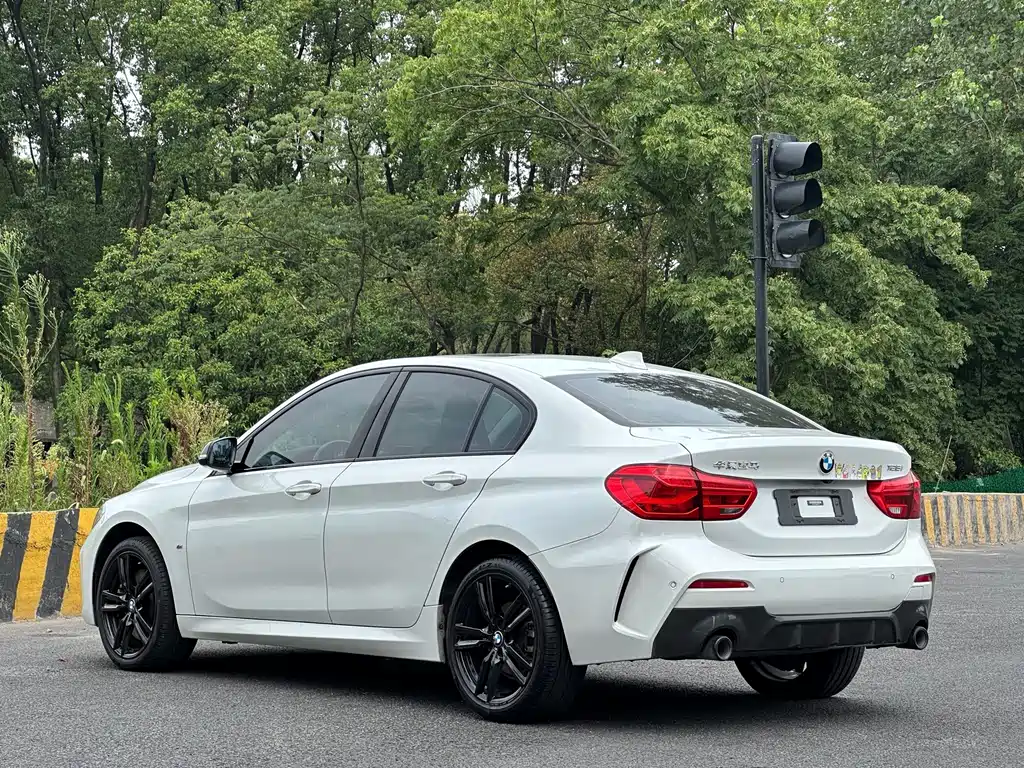 BMW 1 Series 2022
