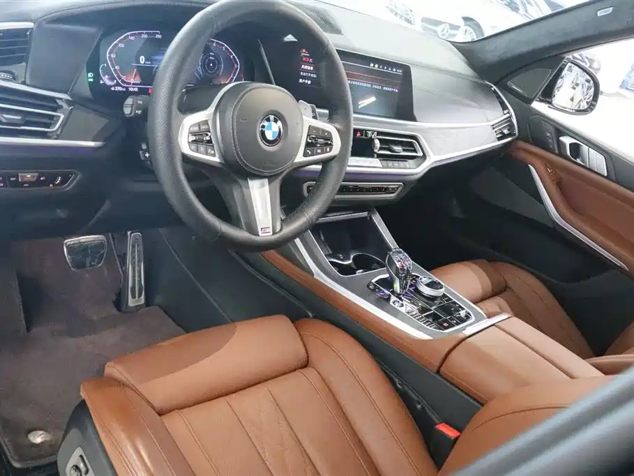 BMW X7 2022 — фото 12