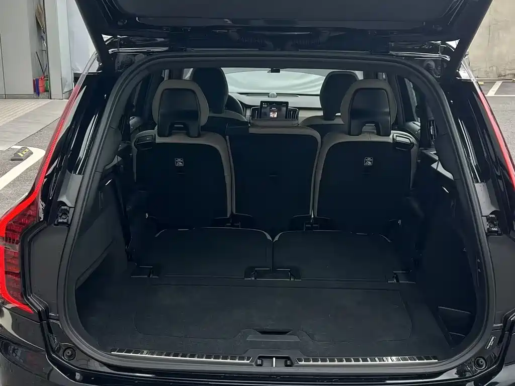 Volvo XC90 PHEV 2025 — фото 16