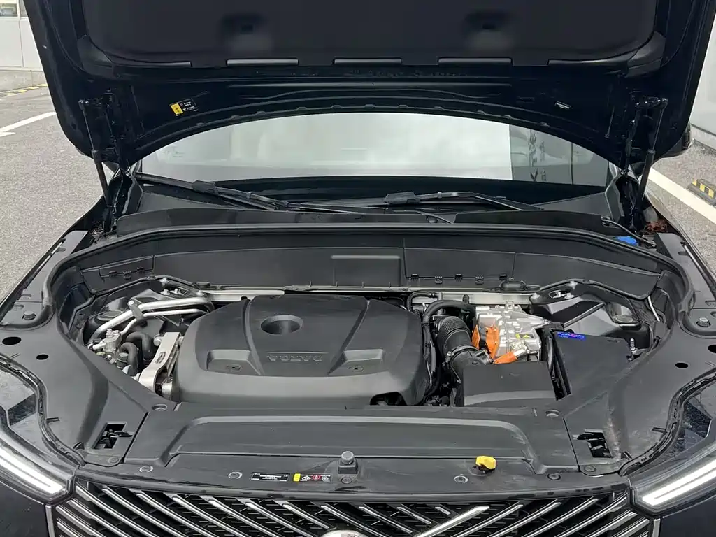 Volvo XC90 PHEV 2025 — фото 18