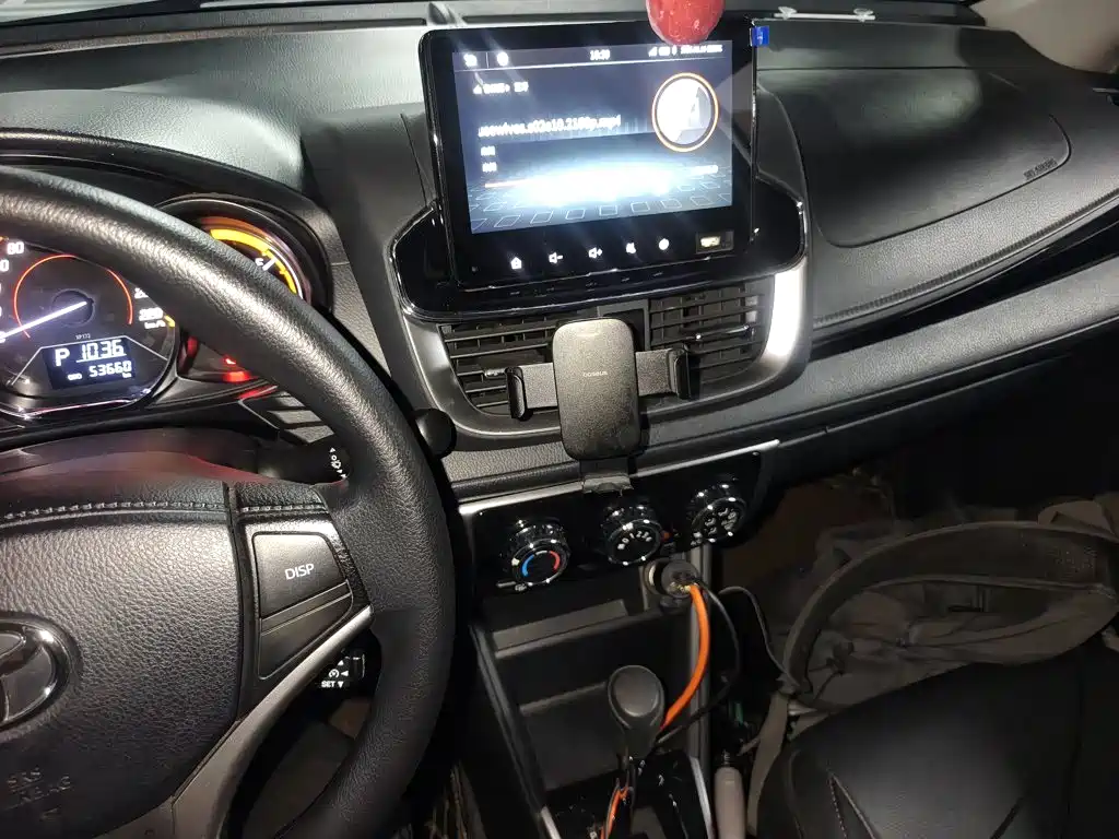 Toyota Yaris L 2021 — фото 10