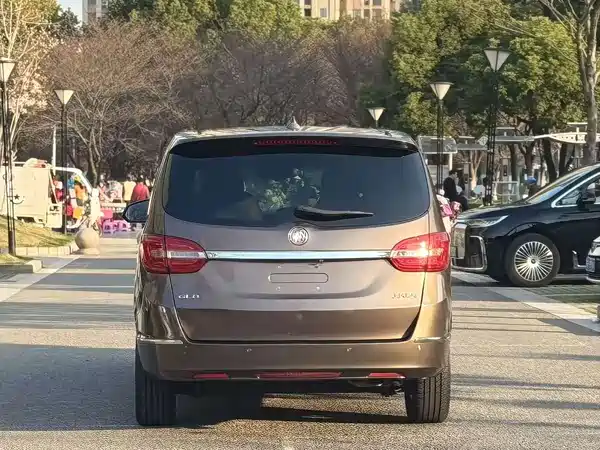 Buick GL8 2016