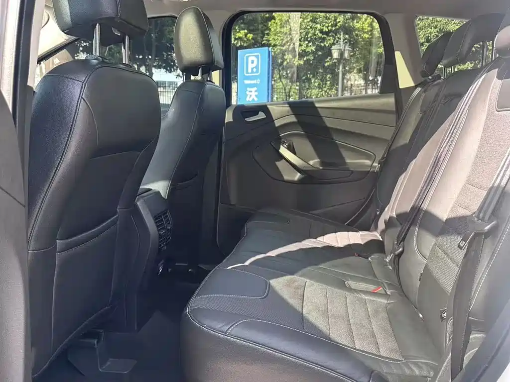 Ford Kuga 2015 — фото 9