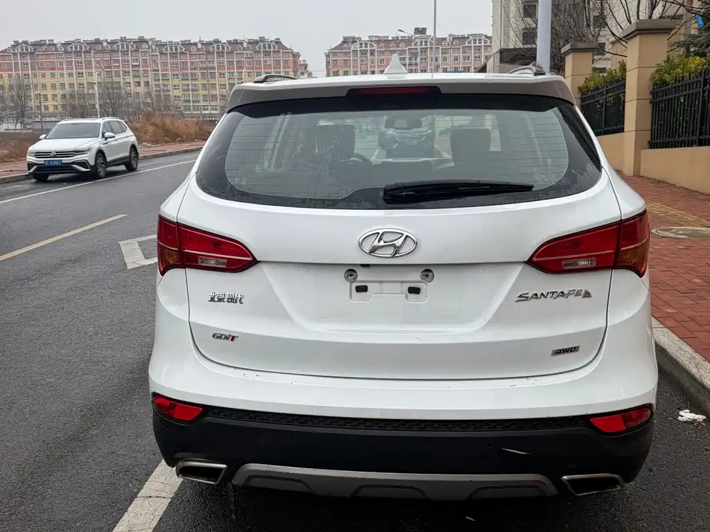 Hyundai Santa Fe 2015 — фото 4