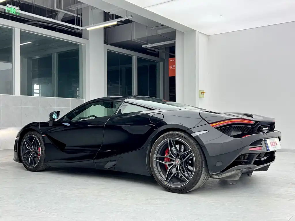 McLaren 720S 2019 — фото 8
