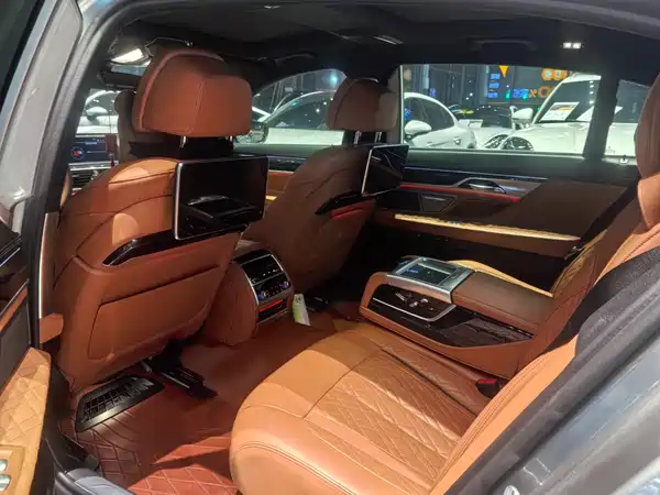 BMW 7 Series 2019