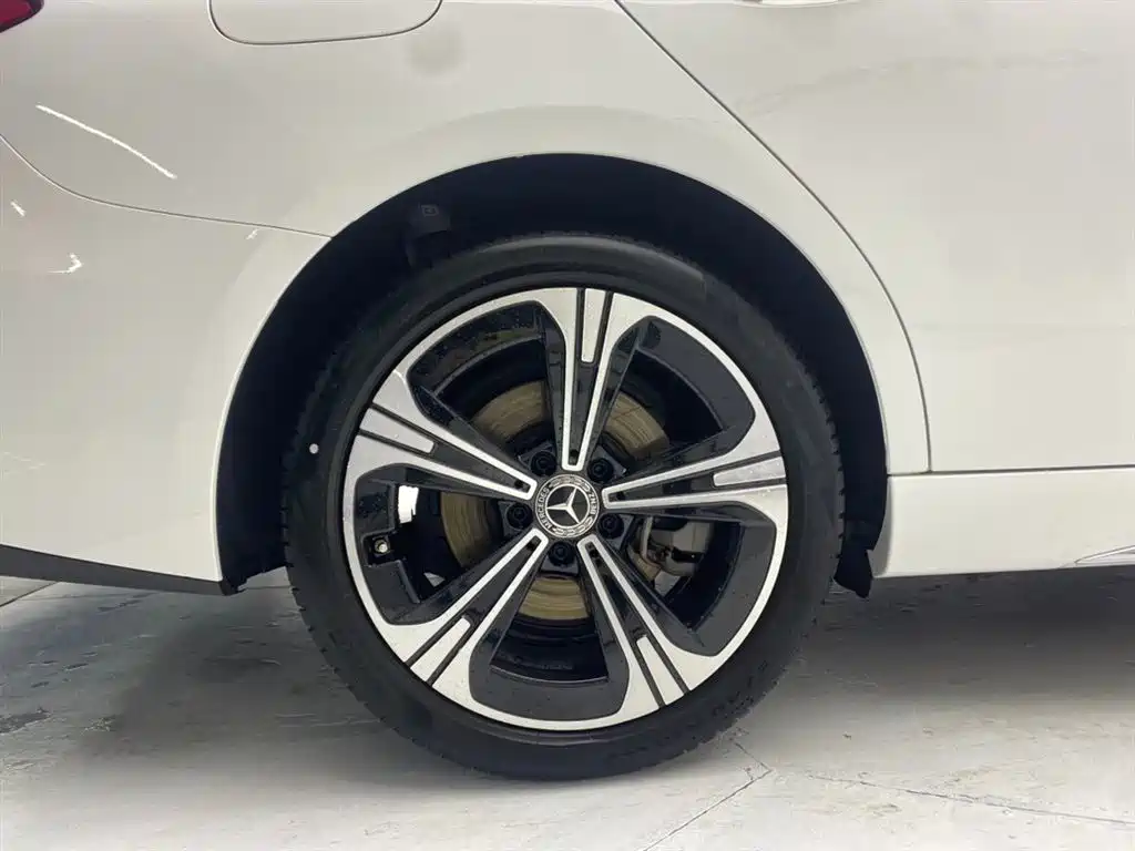Mercedes-Benz C-Class 2022 — фото 11