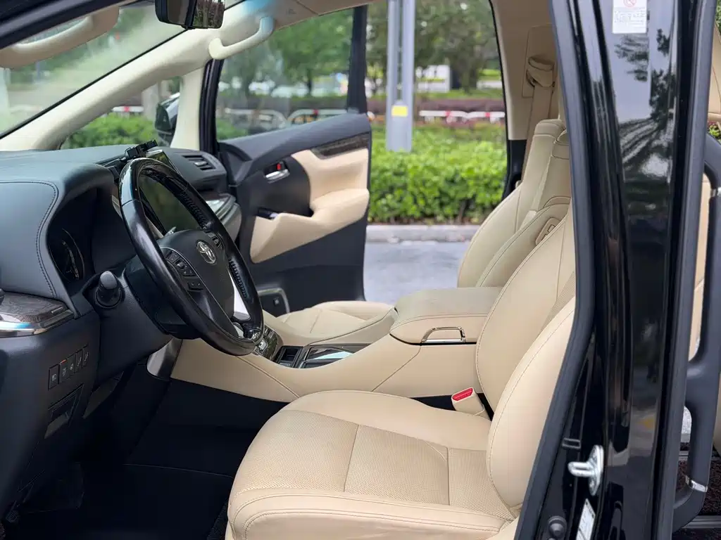 Toyota Alphard 2021 — фото 9