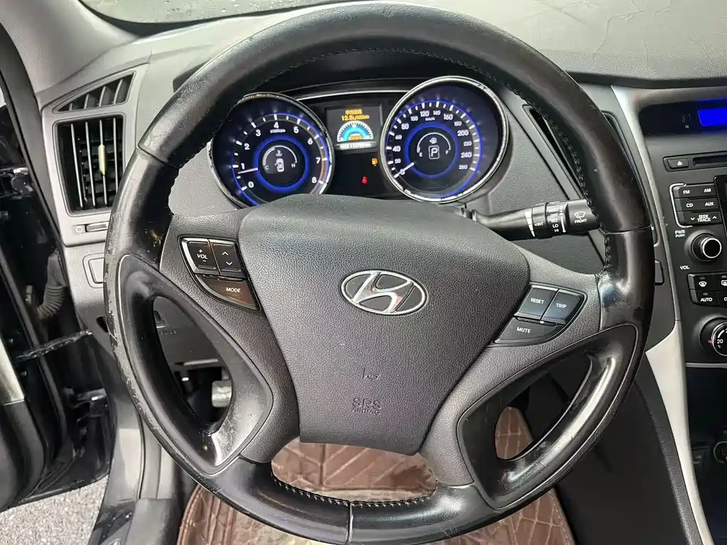 Hyundai Sonata 2013 — фото 11