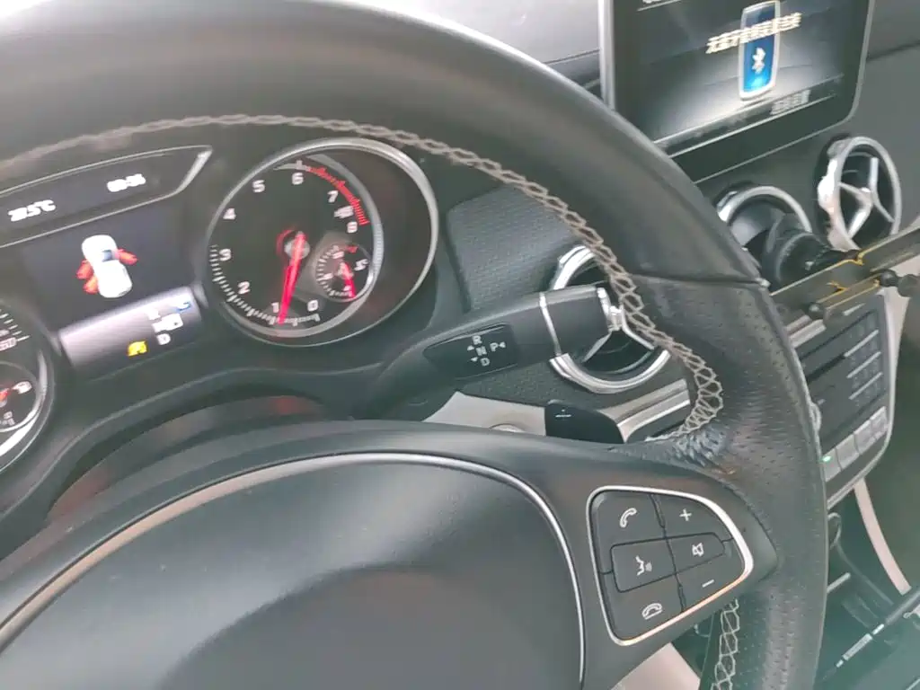 Mercedes-Benz GLA 2017 — фото 14