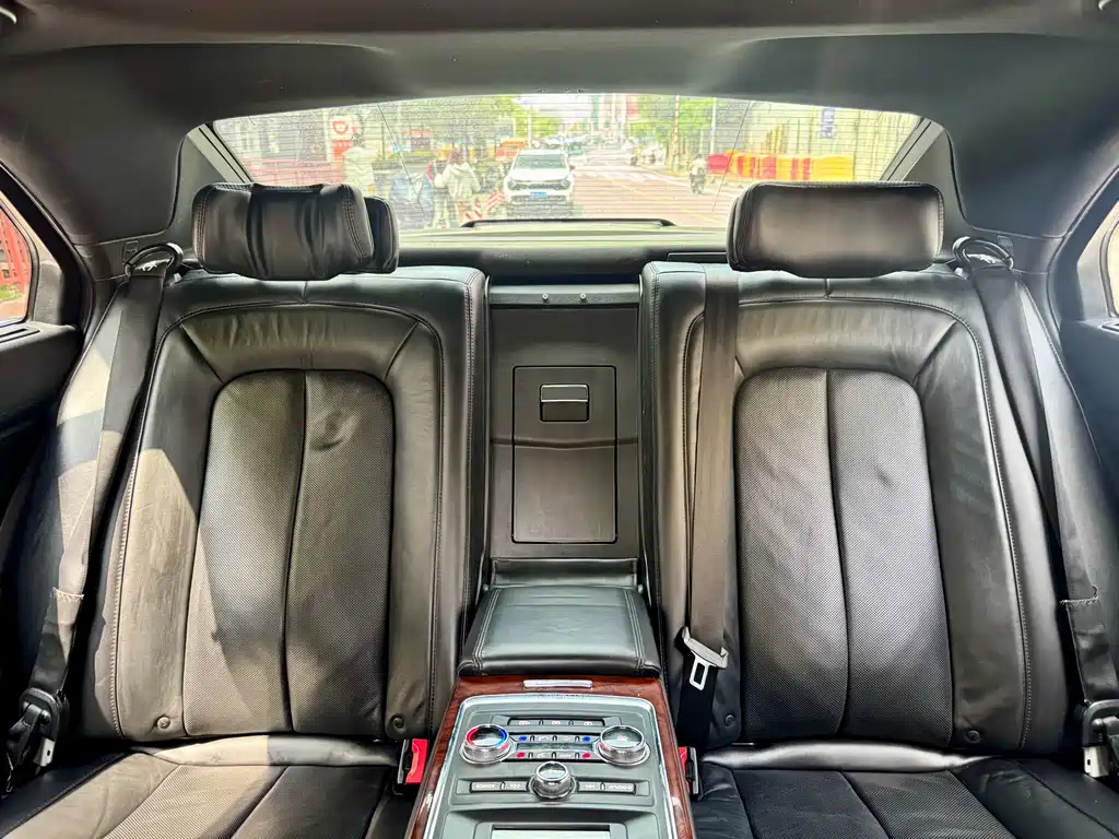 Lincoln Continental 2021 — фото 13