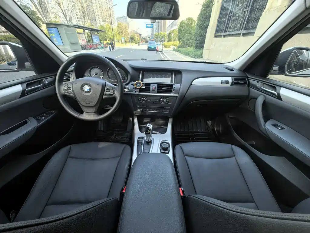 BMW X3 2017 — фото 9