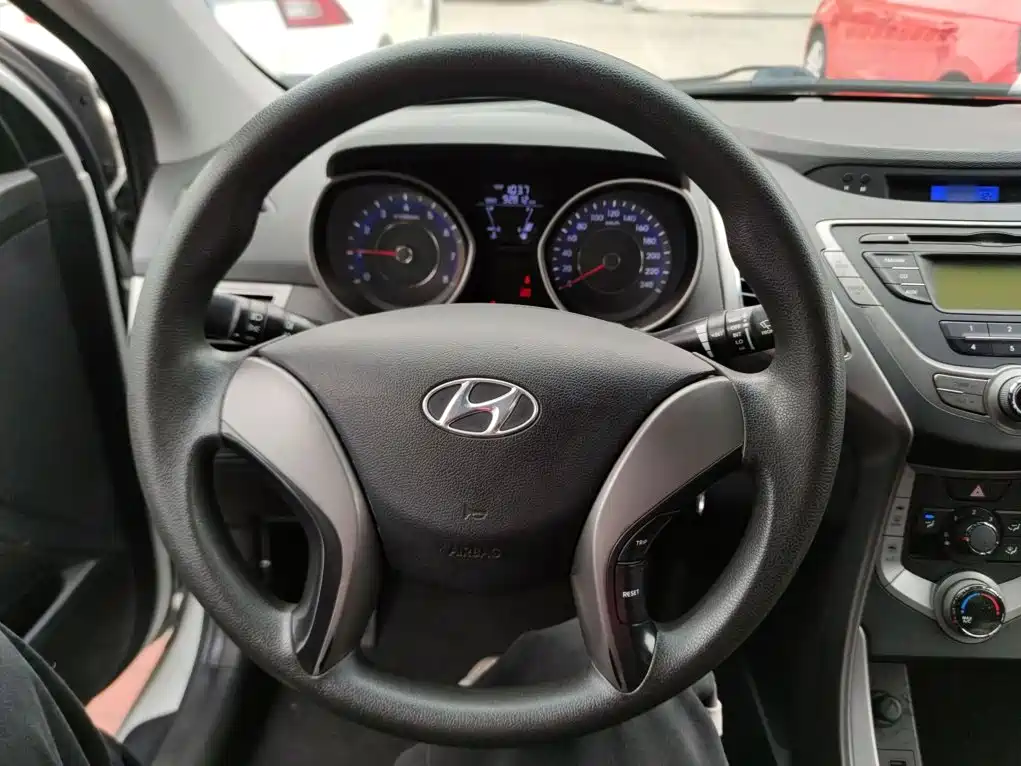 Hyundai Elantra Langdong 2014