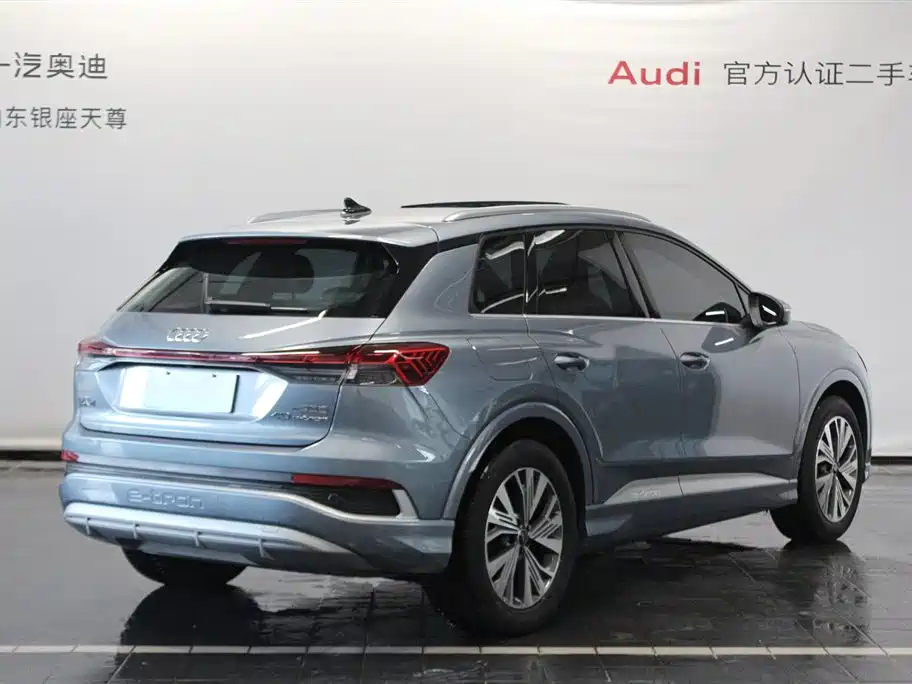 Audi Q4 e-tron 2024 — фото 5
