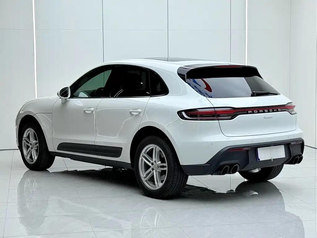 Porsche Macan 2023 — фото 15