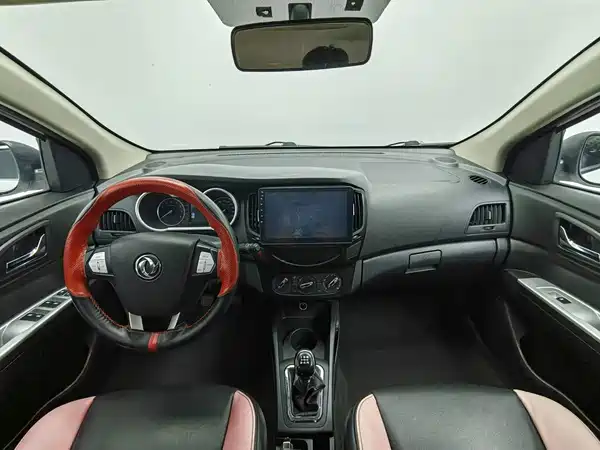 Dongfeng Fengshen AX3 2017