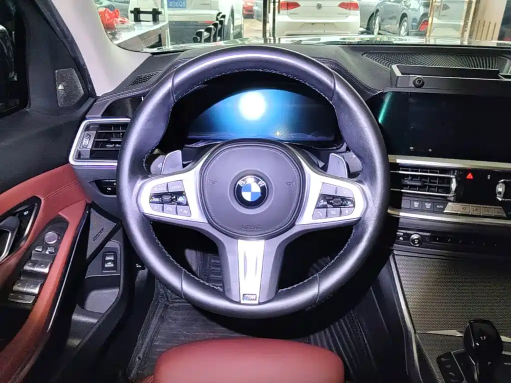 BMW 3 Series 2022 — фото 11