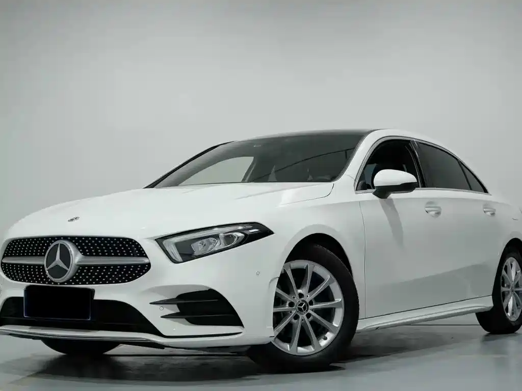 Mercedes-Benz A-Class 2019 — фото 1
