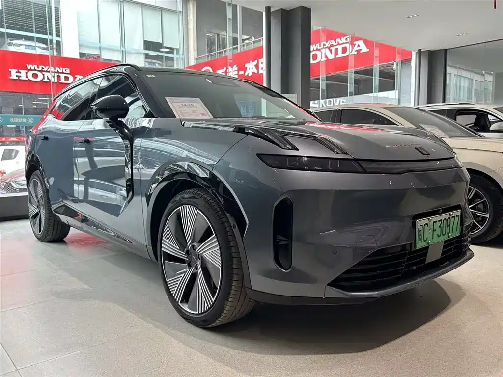 Lynk & Co 08 EM-P 2025 — фото 4