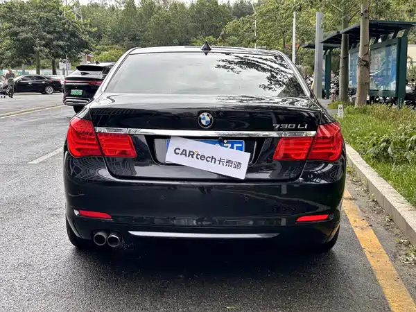 BMW 7 Series 2010