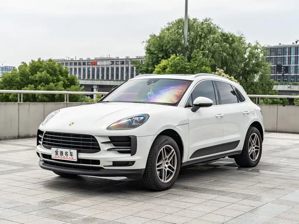 Porsche Macan 2020 — фото 1
