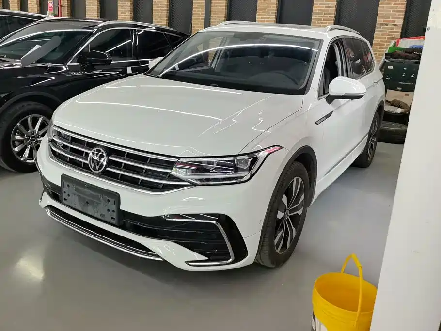 Volkswagen Tiguan L 2024