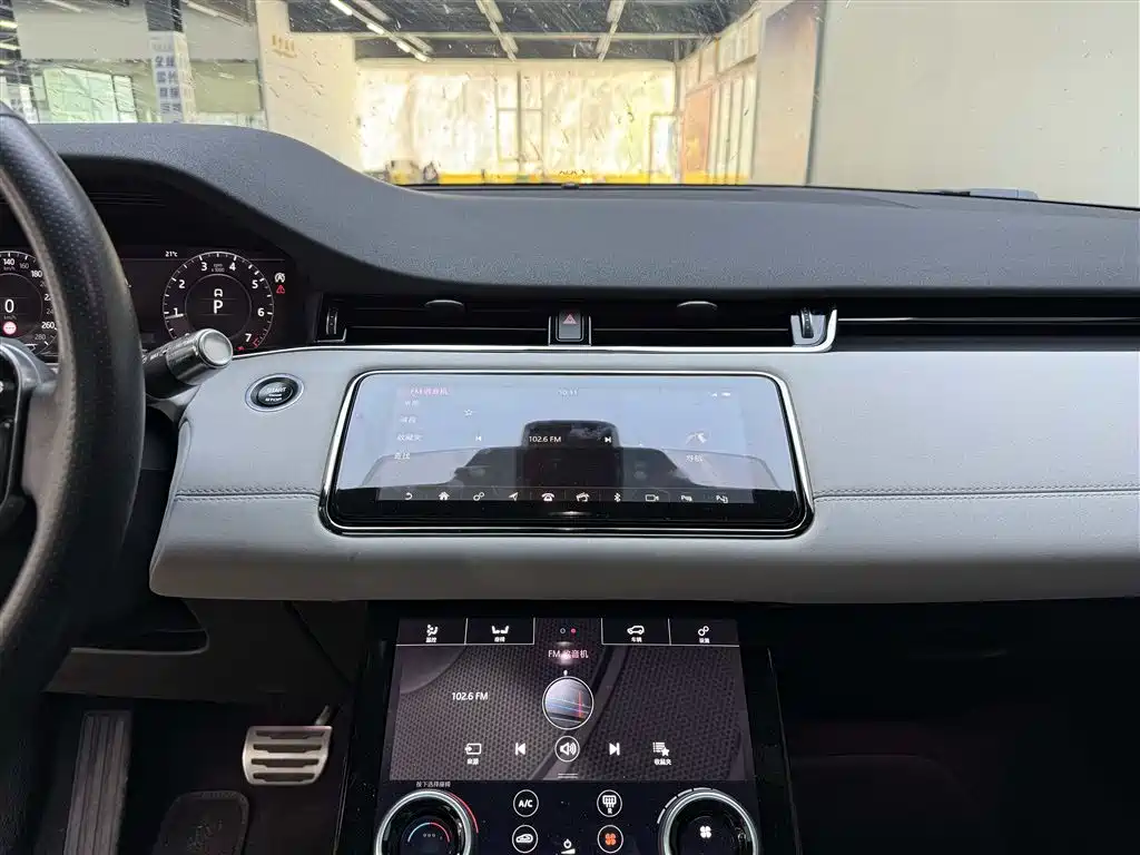 Land Rover Evoque 2020 — фото 8