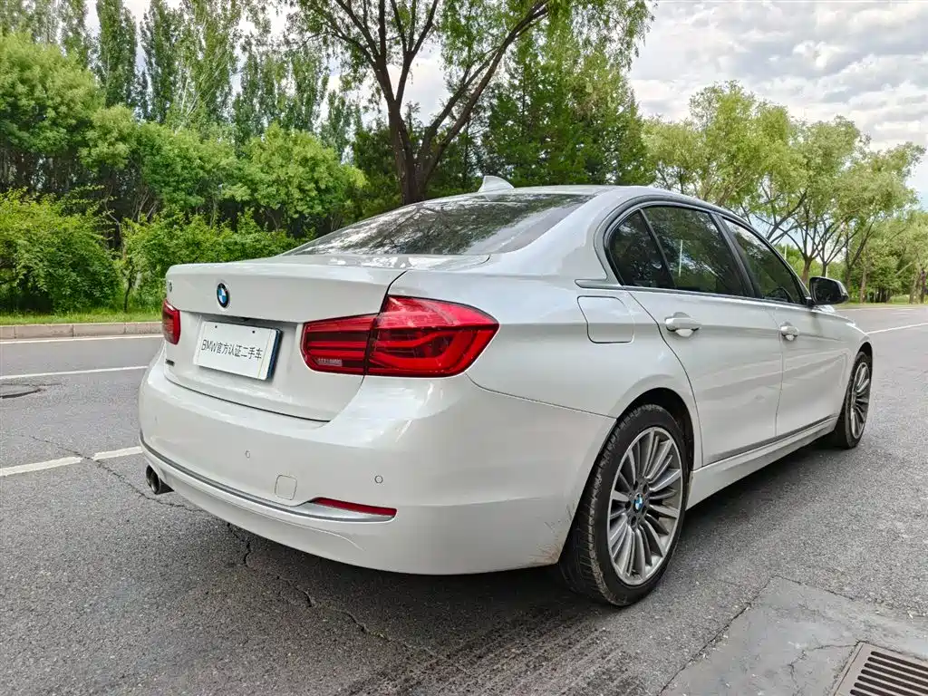 BMW 3 Series 2019 — фото 12