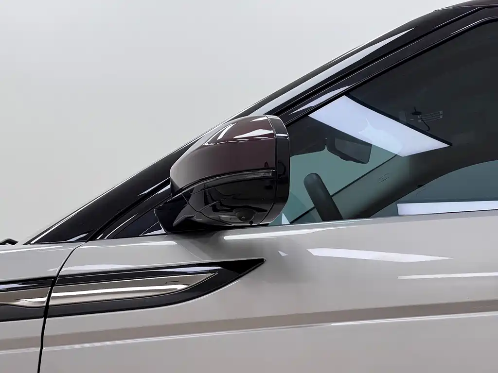 Land Rover Evoque 2022 — фото 12