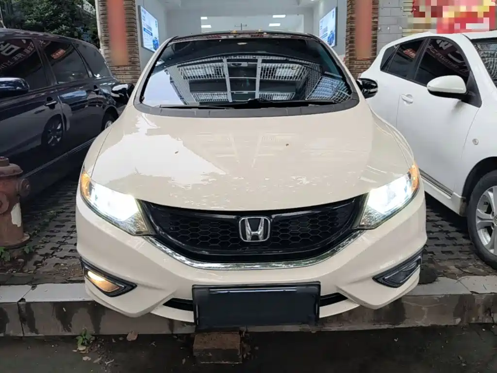 Honda Jade 2015 — фото 3
