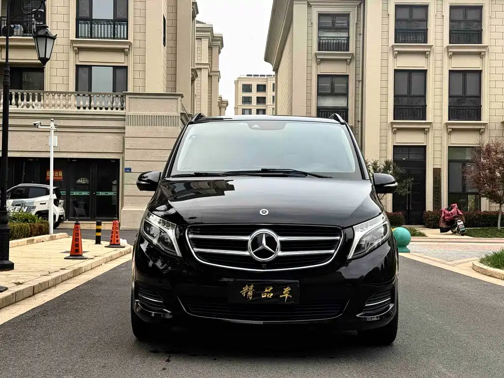 Mercedes-Benz V-Class 2017 — фото 2