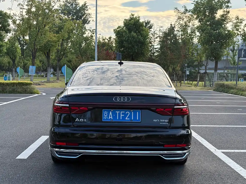 Audi A8 2023