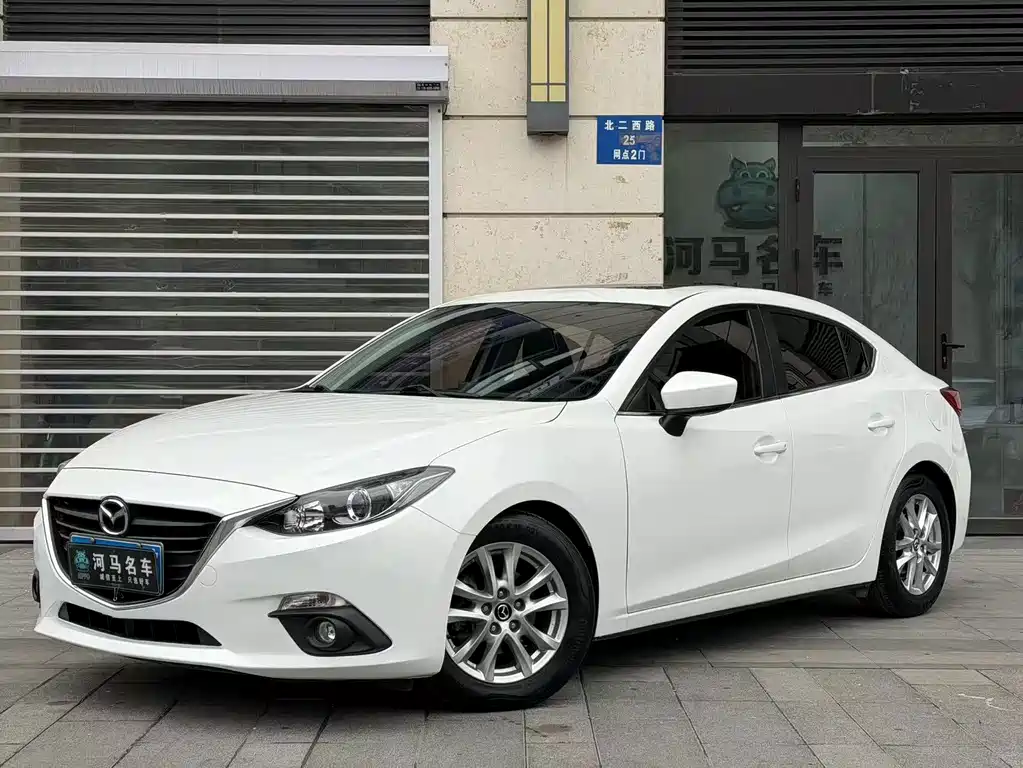 Mazda 3 Axela 2015