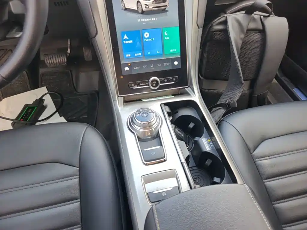 Ford Mondeo 2020 — фото 14