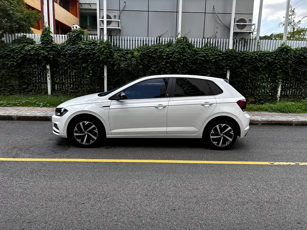 Volkswagen Polo 2021