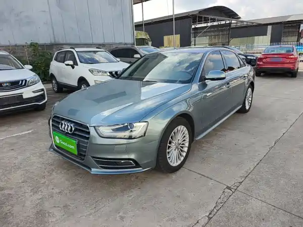 Audi A4L 2015
