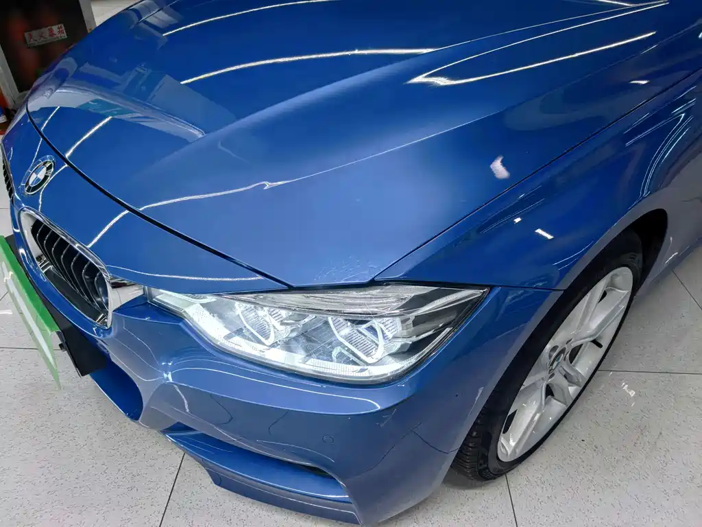 BMW 3 Series 2018 — фото 15