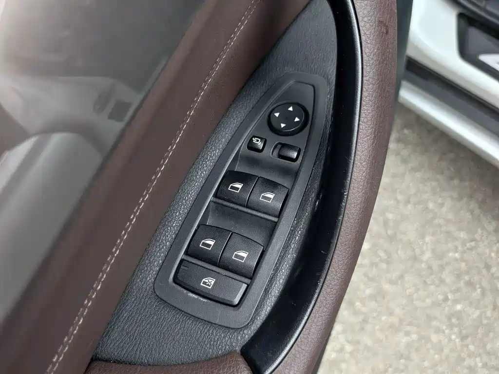 BMW X1 2018 — фото 11
