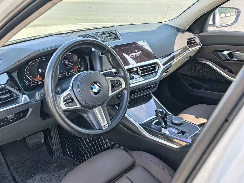 BMW 3 Series 2020 — фото 10