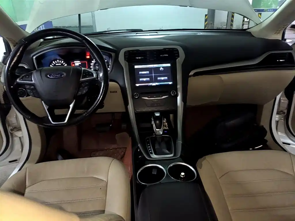 Ford Mondeo 2015 — фото 10