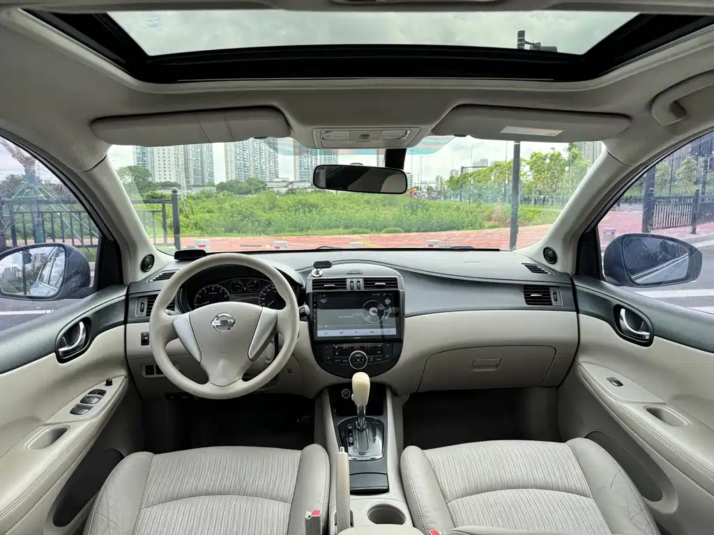 Nissan Tiida 2015 — фото 8