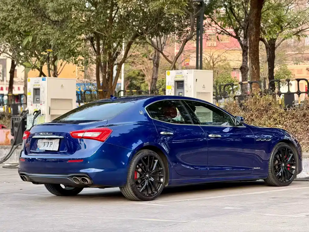 Maserati Ghibli 2020 — фото 9